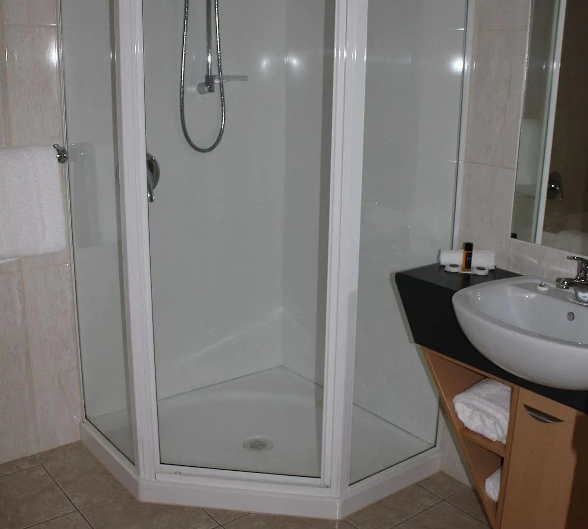 **** Motel Harbour City Motor Inn & Conference Tauranga New Zealand