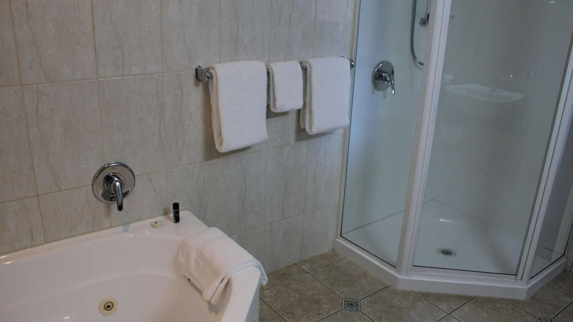 Harbour City Motor Inn & Conference Tauranga Motel