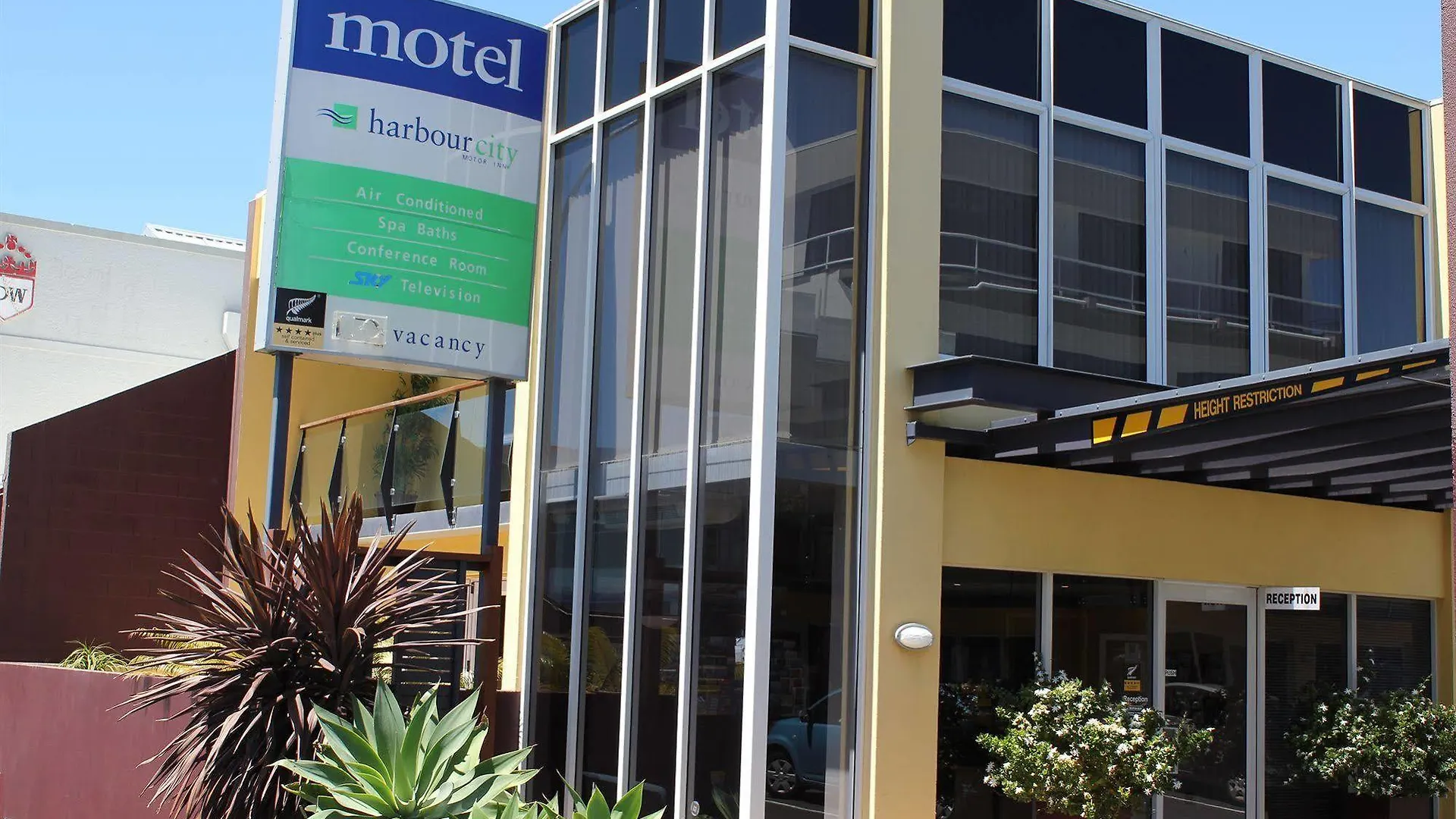 Harbour City Motor Inn & Conference Tauranga 4*,