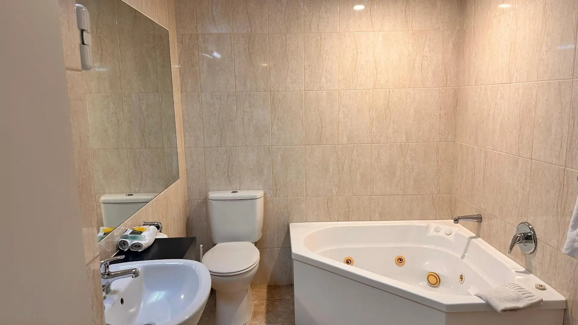 Harbour City Motor Inn & Conference Tauranga Motel